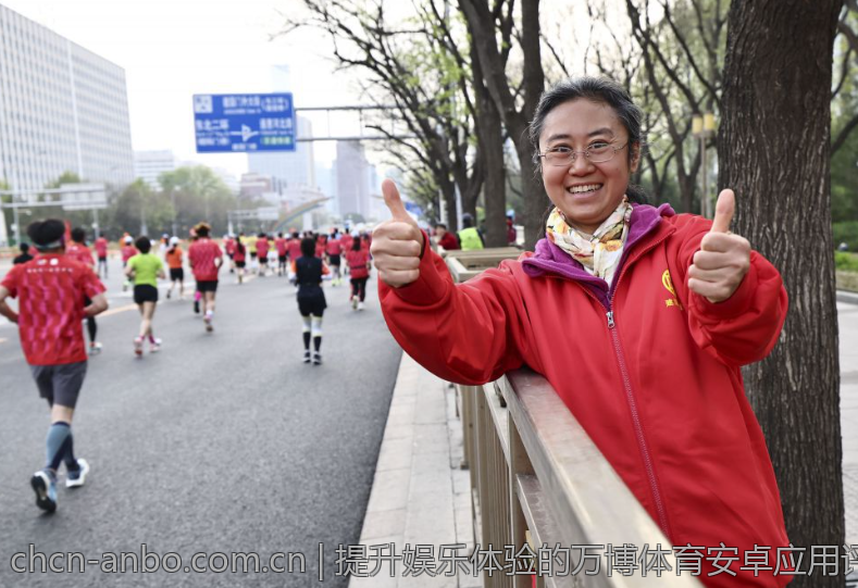 安博体育电竞app中如何进行团队合作与战术制定